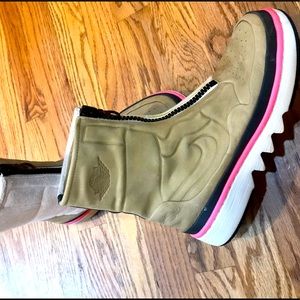 Nike Athletic Fall Boots